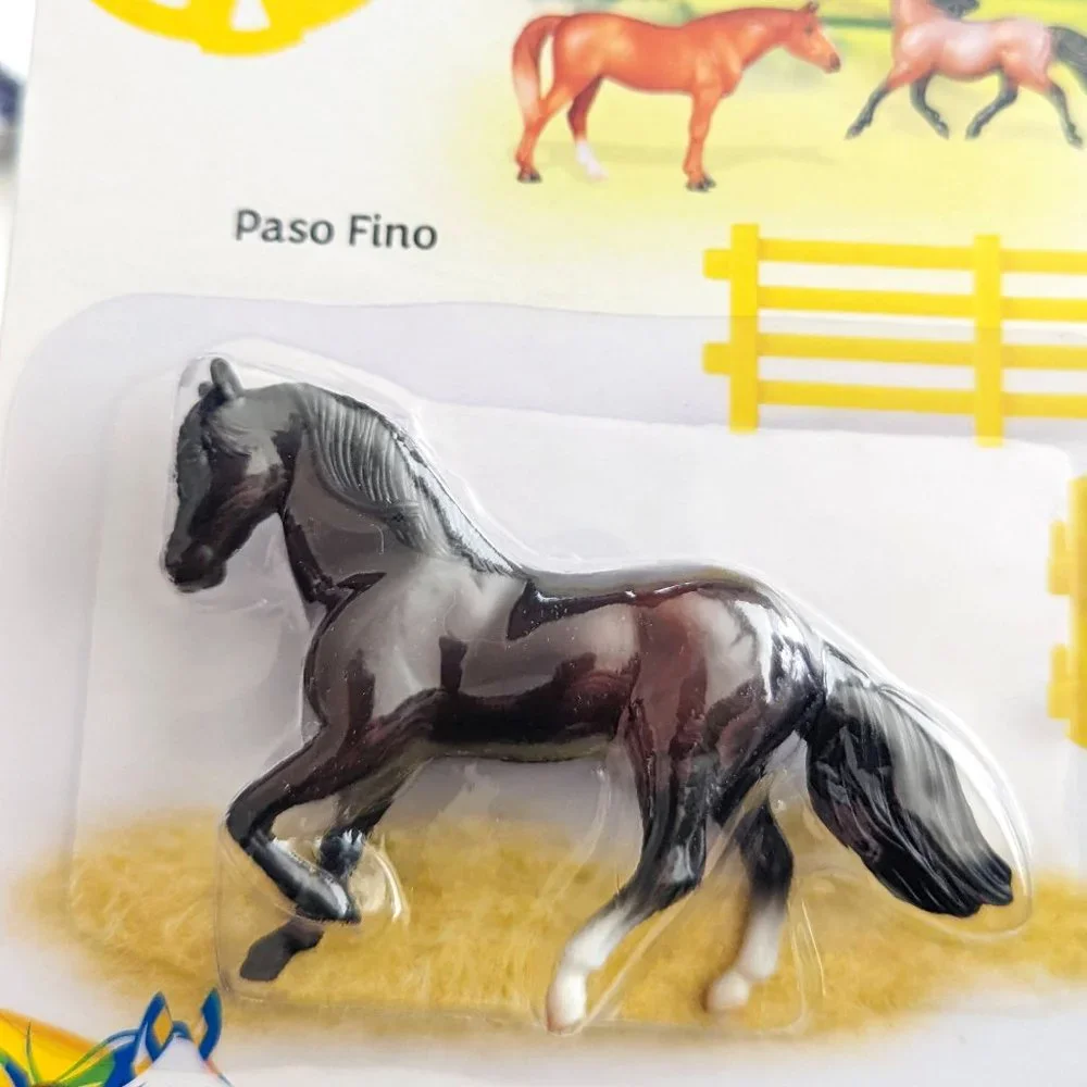 NIP Breyer Stablemate - Paso Fino - Picture 1 of 4